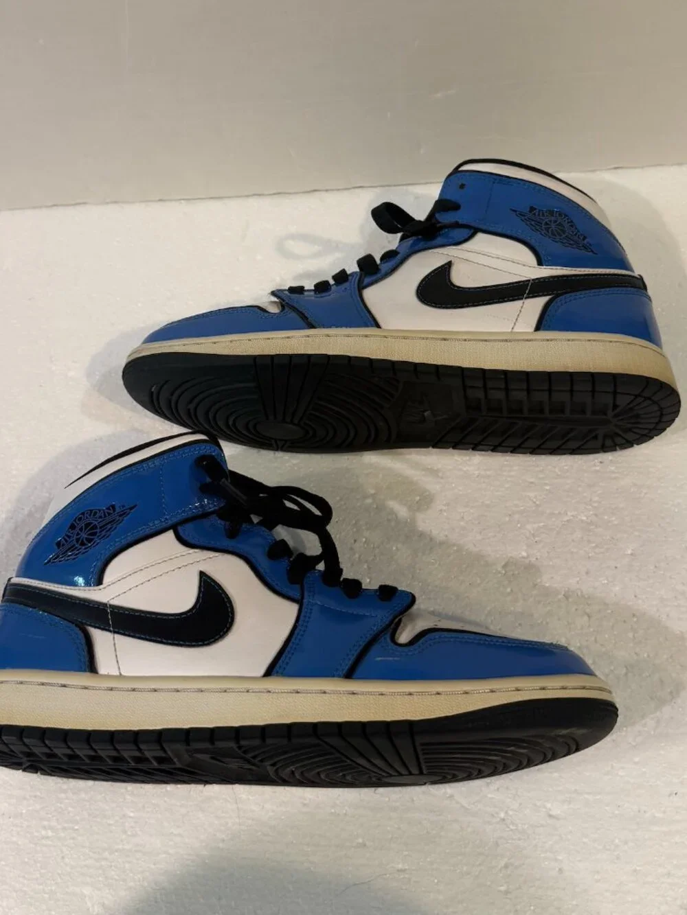 Nike Air Jordan 1 Mid SE 